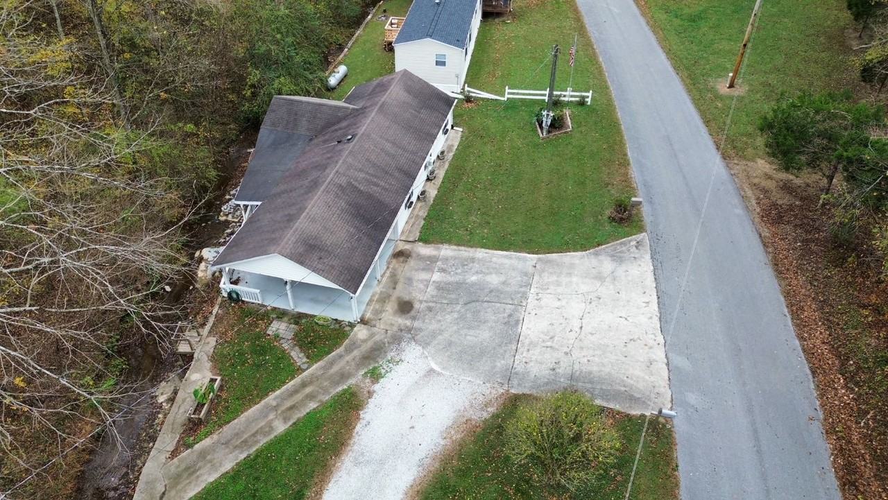 1116 Je Sartain Rd - Photo 4 of 32