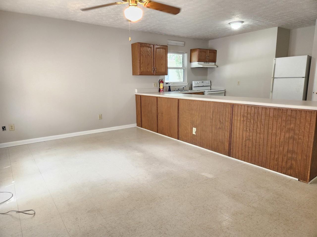355 10th St Nw #1 - Photo 3 of 15
