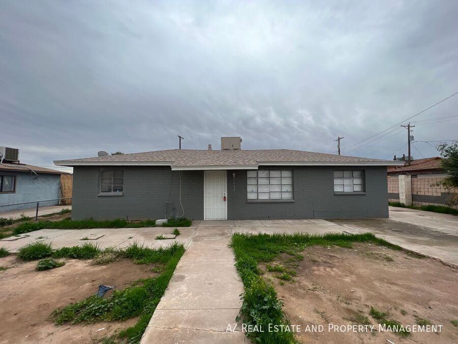 2233 E Wood St - Photo 3 of 25