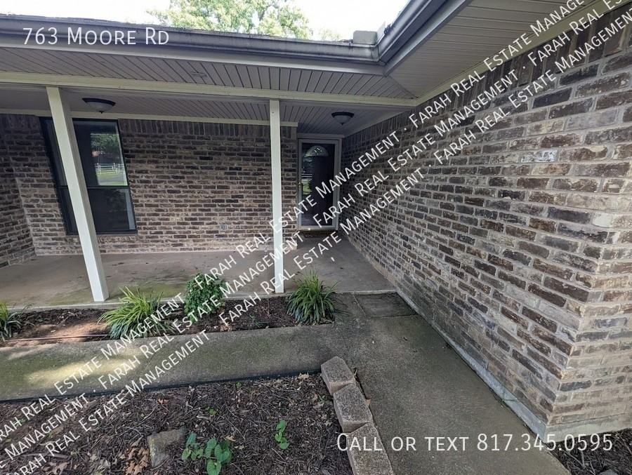 763 Moore Rd - Photo 3 of 31