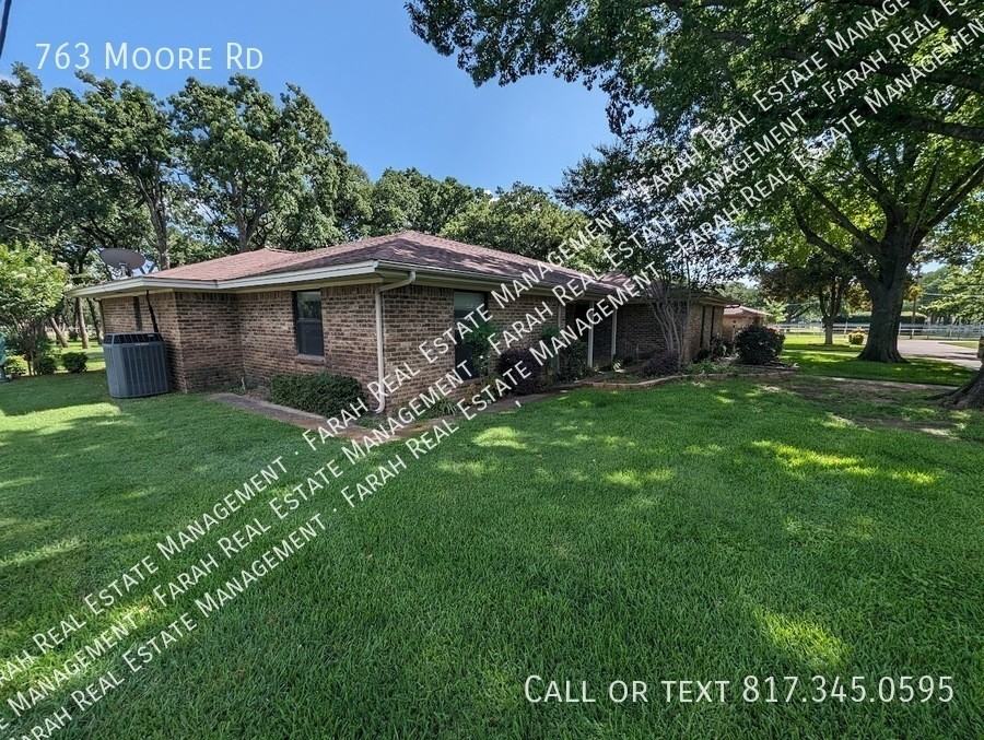 763 Moore Rd - Photo 4 of 31