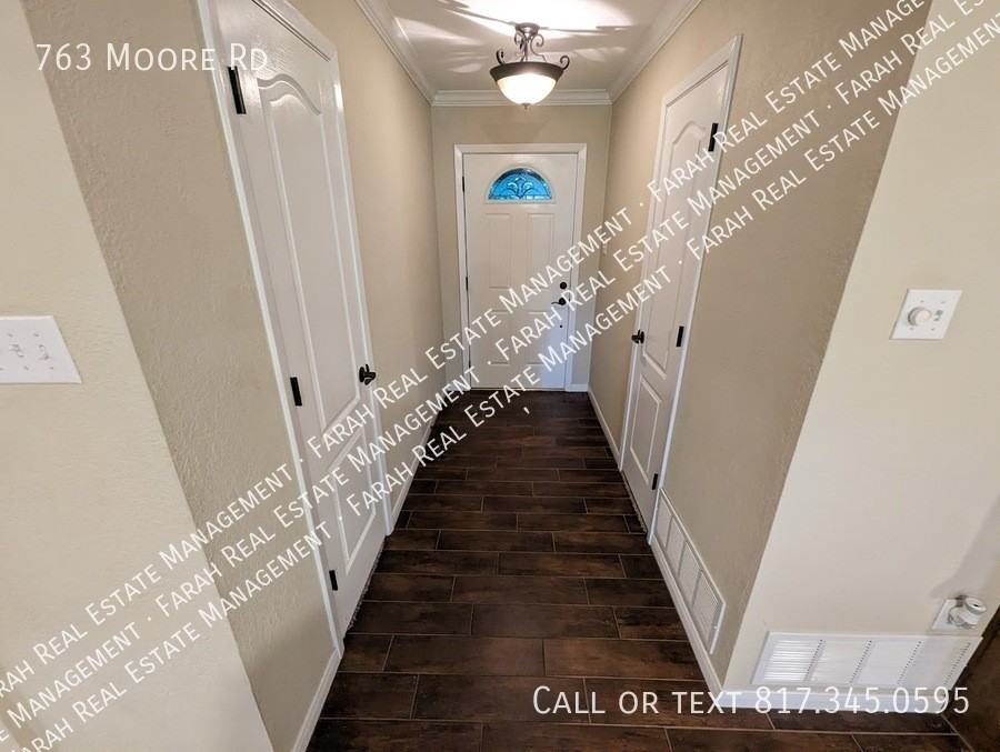763 Moore Rd - Photo 7 of 31