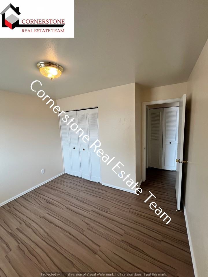 Bruin Manor (TS) - Photo 6 of 44