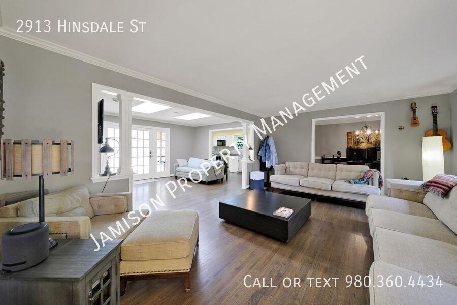 2913 Hinsdale St - Photo 3 of 33