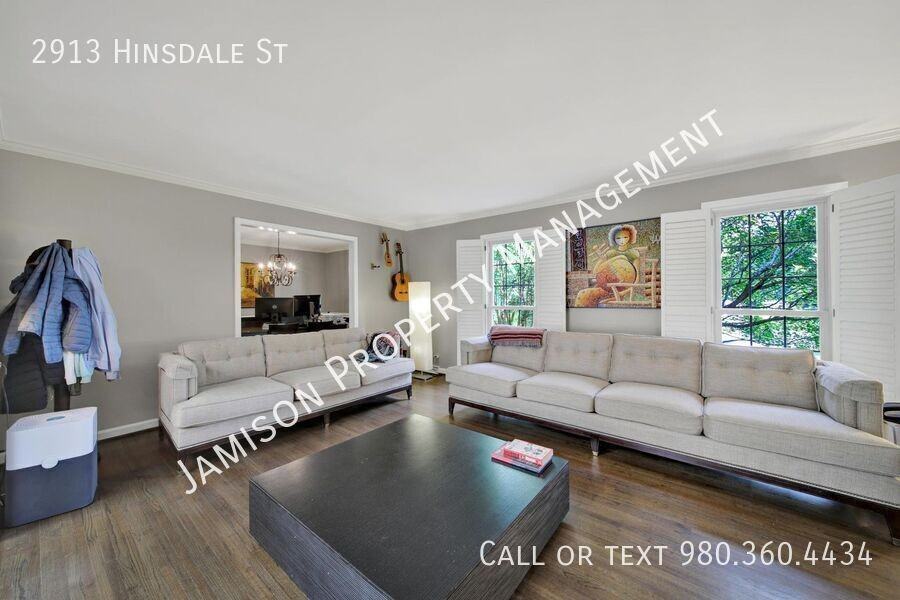 2913 Hinsdale St - Photo 4 of 33
