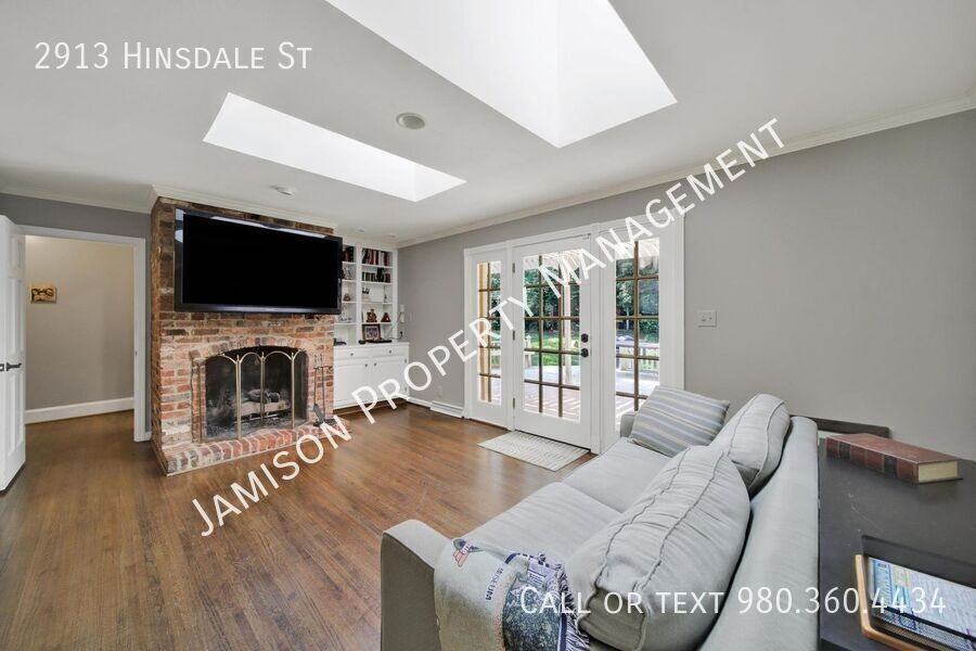 2913 Hinsdale St - Photo 6 of 33