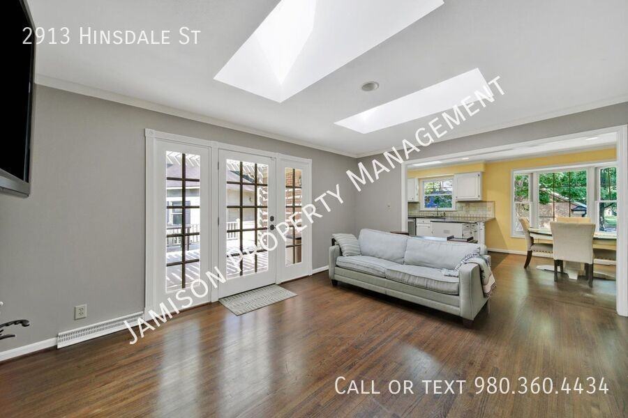 2913 Hinsdale St - Photo 7 of 33