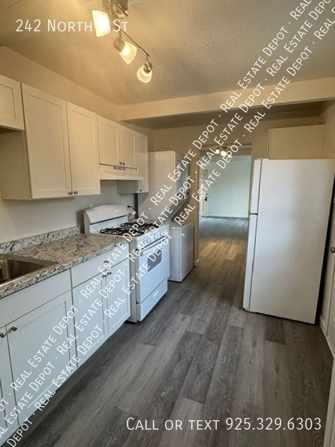 242 N K St - Photo 4 of 13