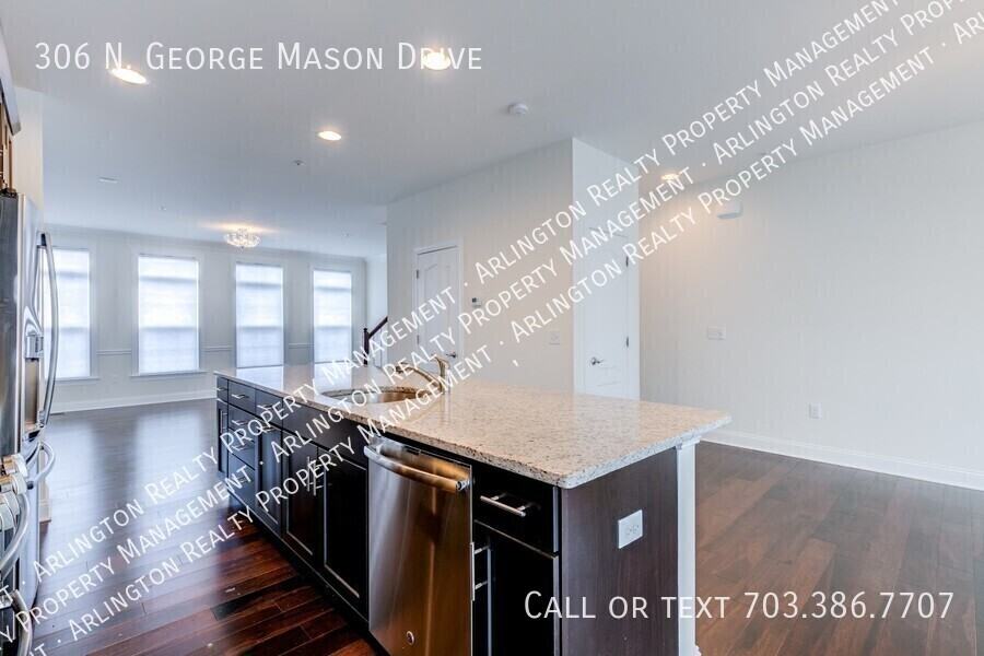 306 N George Mason Dr - Photo 6 of 46