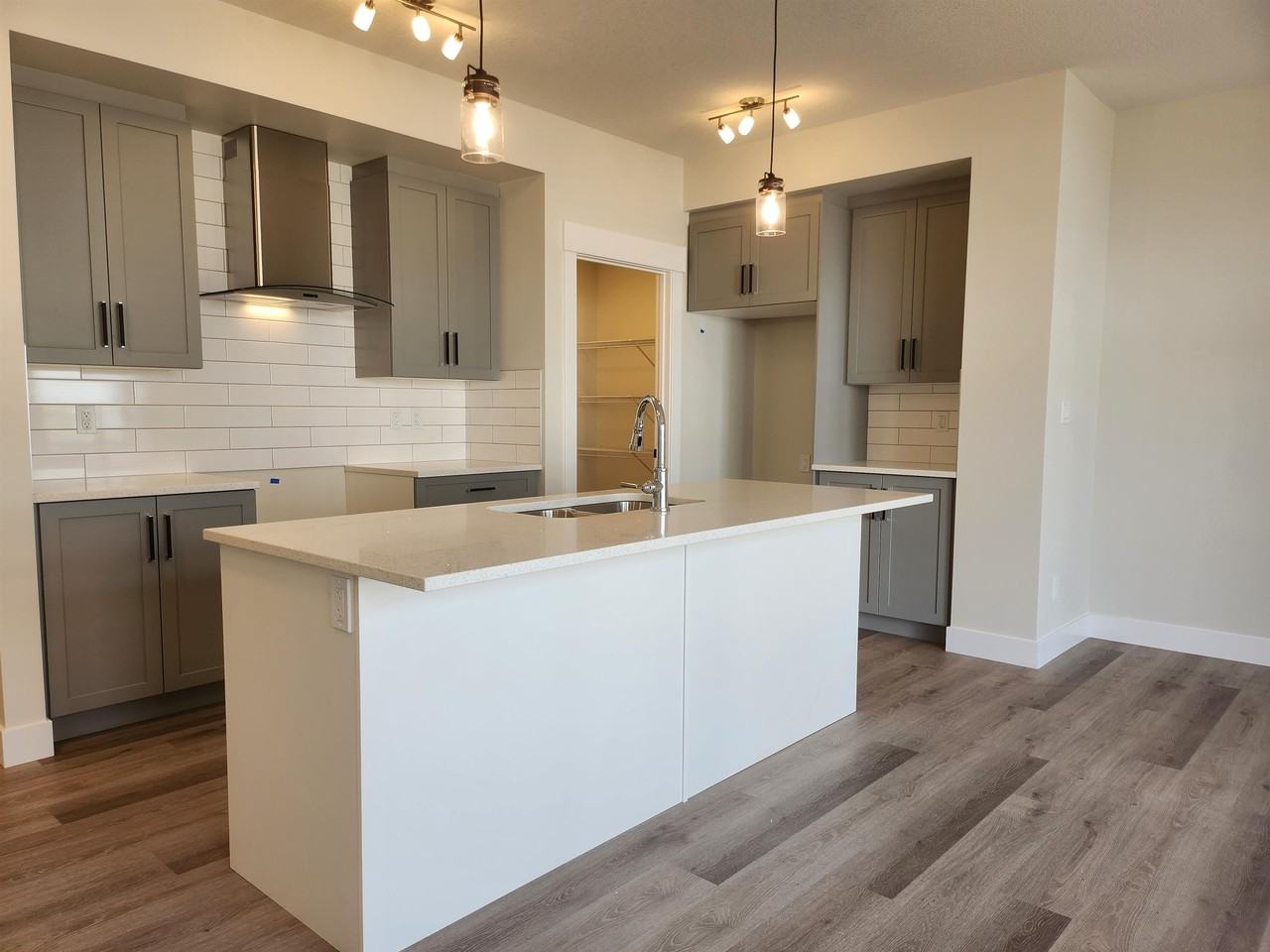 22916 95 Ave Nw #1 - Photo 3 of 24