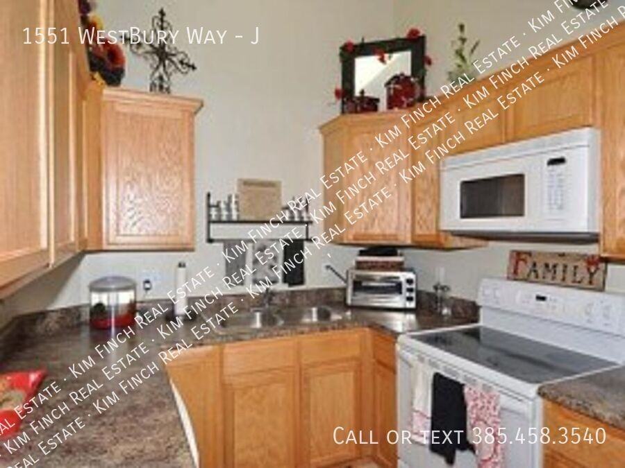 1551 Westbury Way #J - Photo 3 of 46