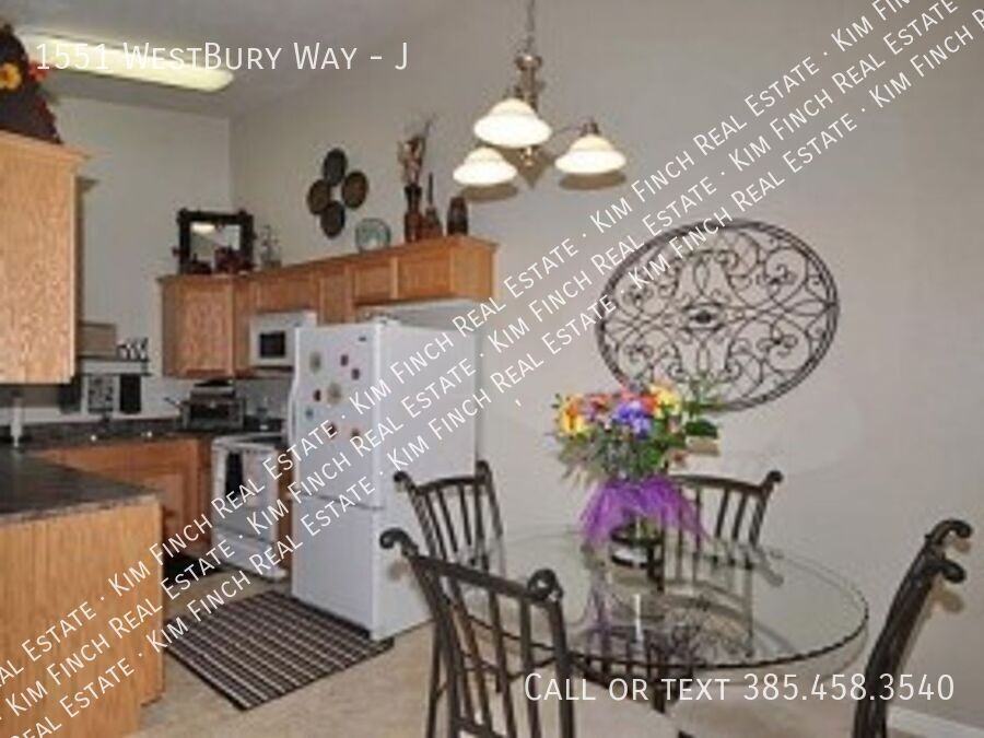 1551 Westbury Way #J - Photo 5 of 46