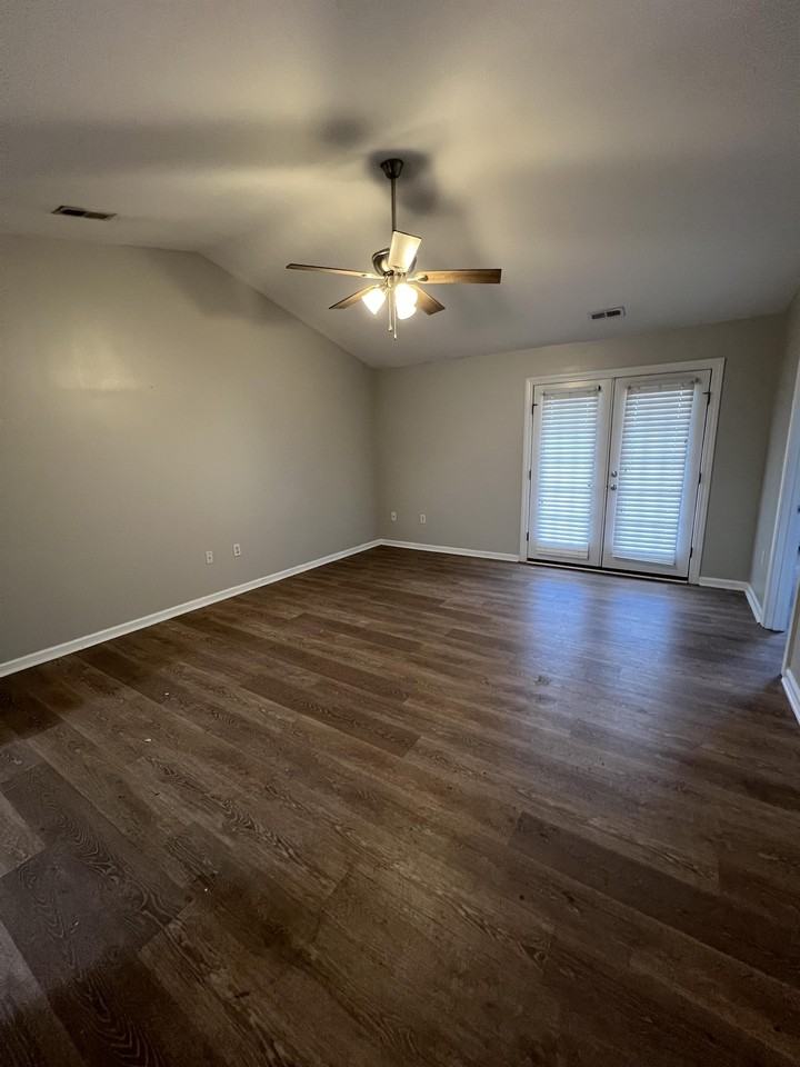 2110B Oak Bend Dr #1 - Photo 4 of 7