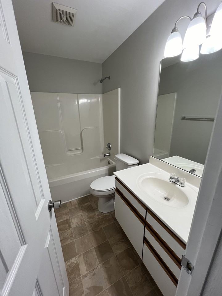 2110B Oak Bend Dr #1 - Photo 7 of 7