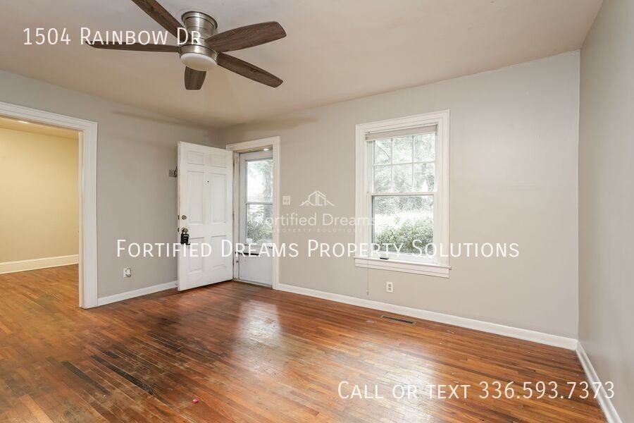 1504 Rainbow Dr - Photo 2 of 20