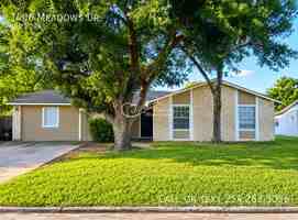 featured image of 1406 Meadows Dr