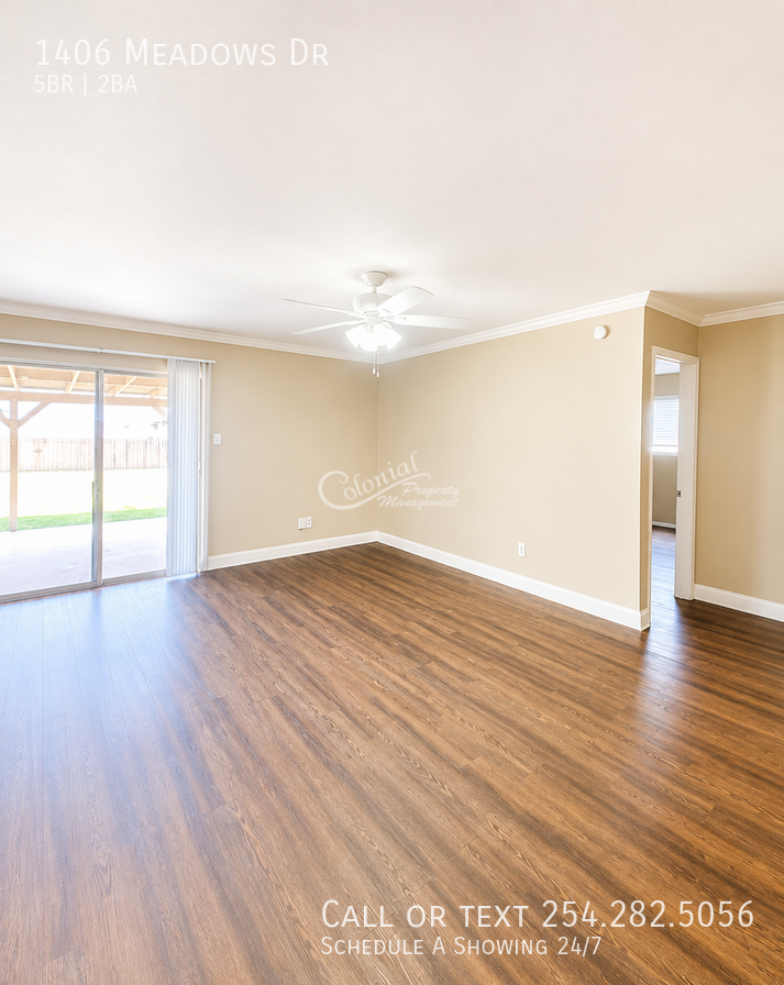 1406 Meadows Dr - Photo 3 of 14