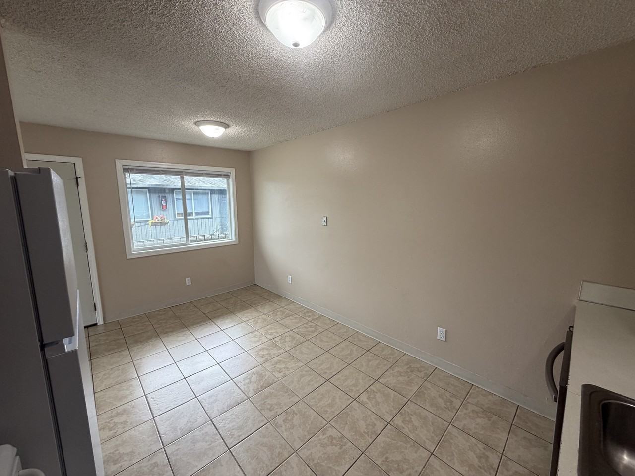 1913 33rd Ave - Photo 3 of 31