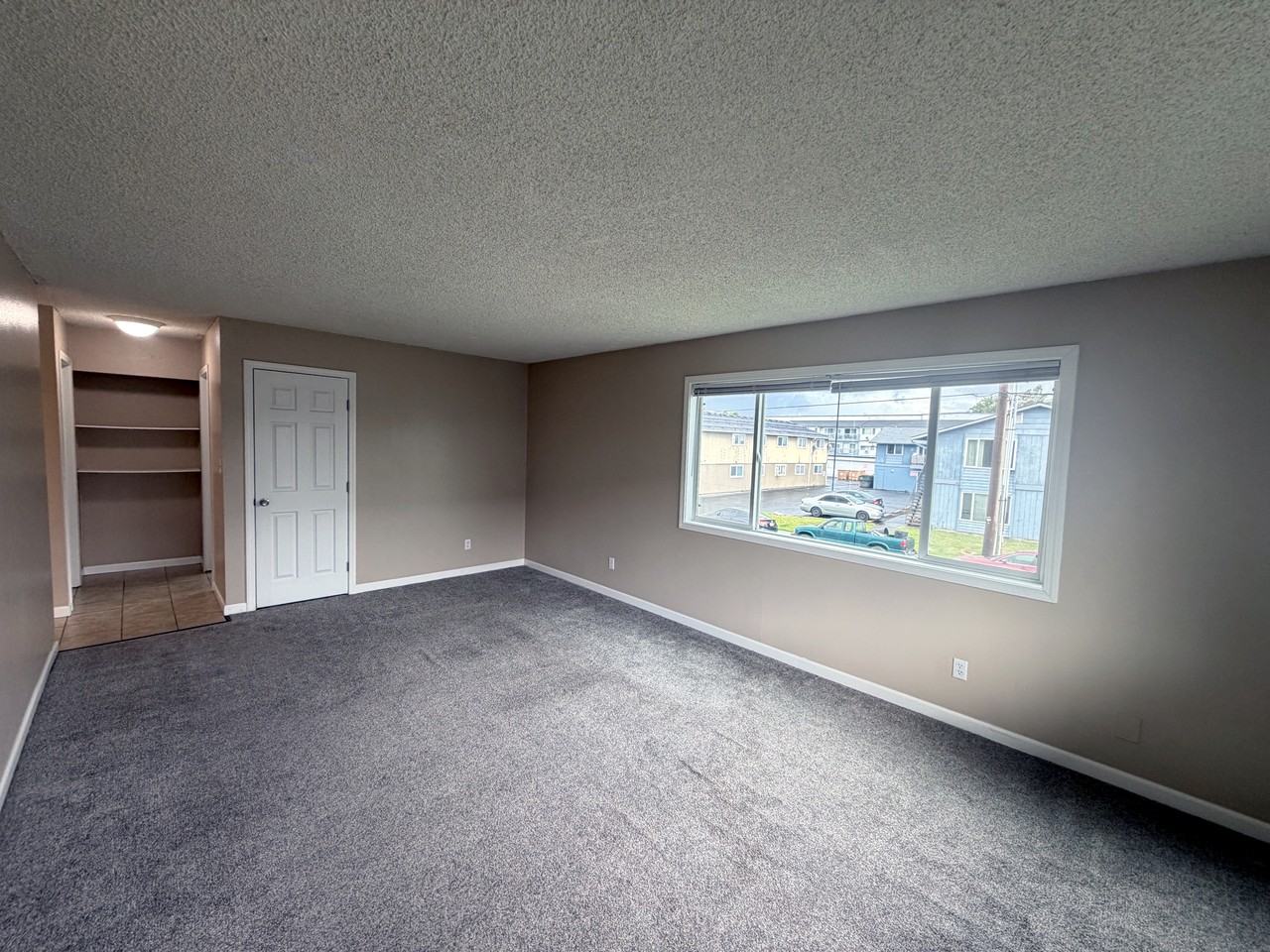 1913 33rd Ave - Photo 5 of 31