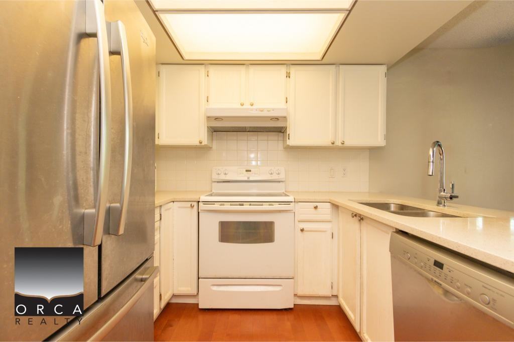 885 Frederick Rd - Photo 3 of 42