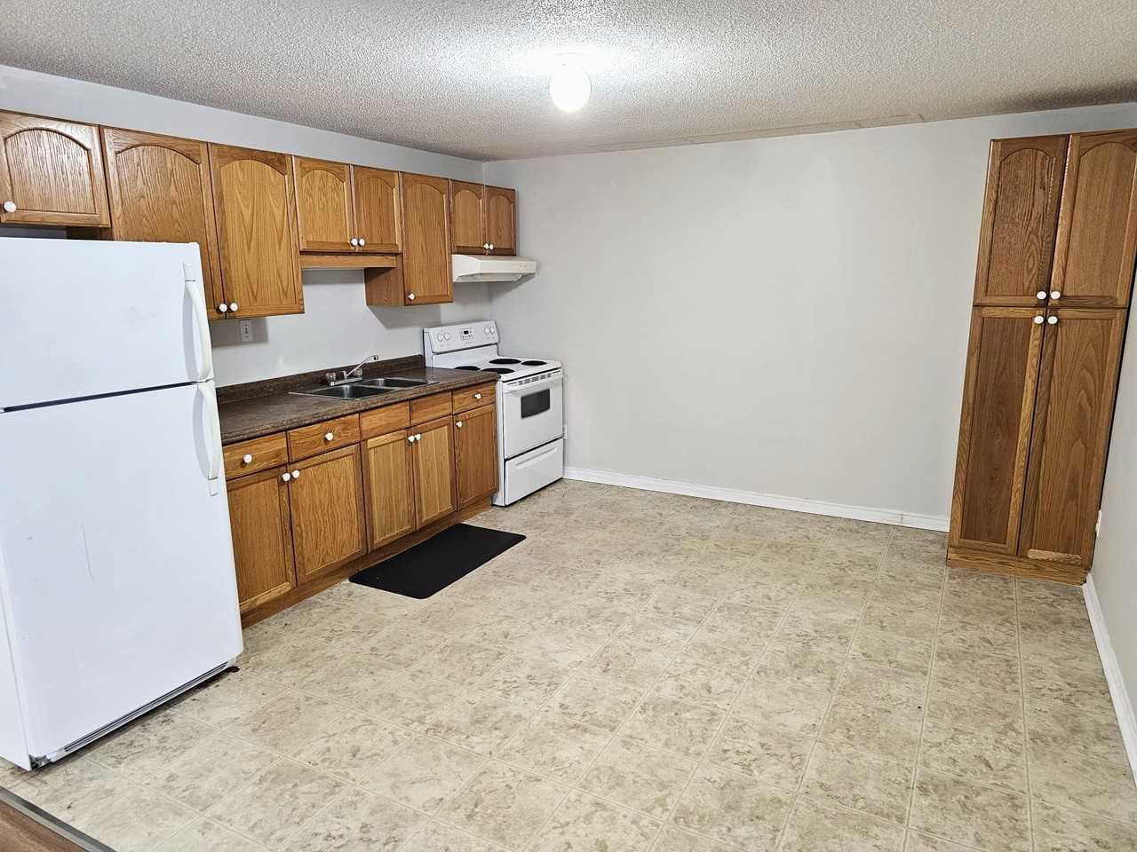 6 Lincoln Ave - Photo 3 of 13