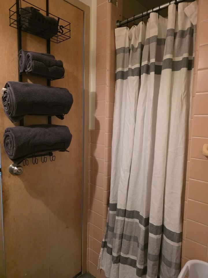420 4th Street Northeast - Photo 2 of 5