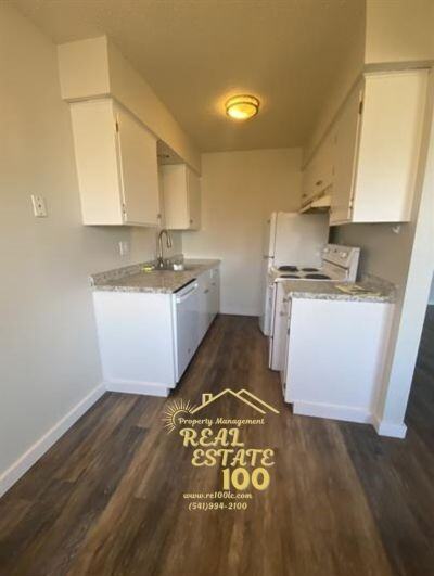 717 Southwest 6th Street 575TAT - Photo 3 of 16