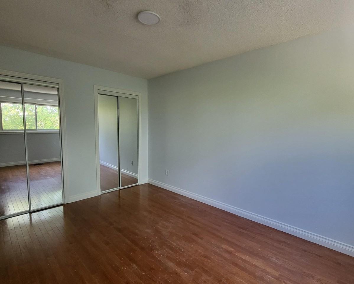 138 Kozlov St - Photo 4 of 17