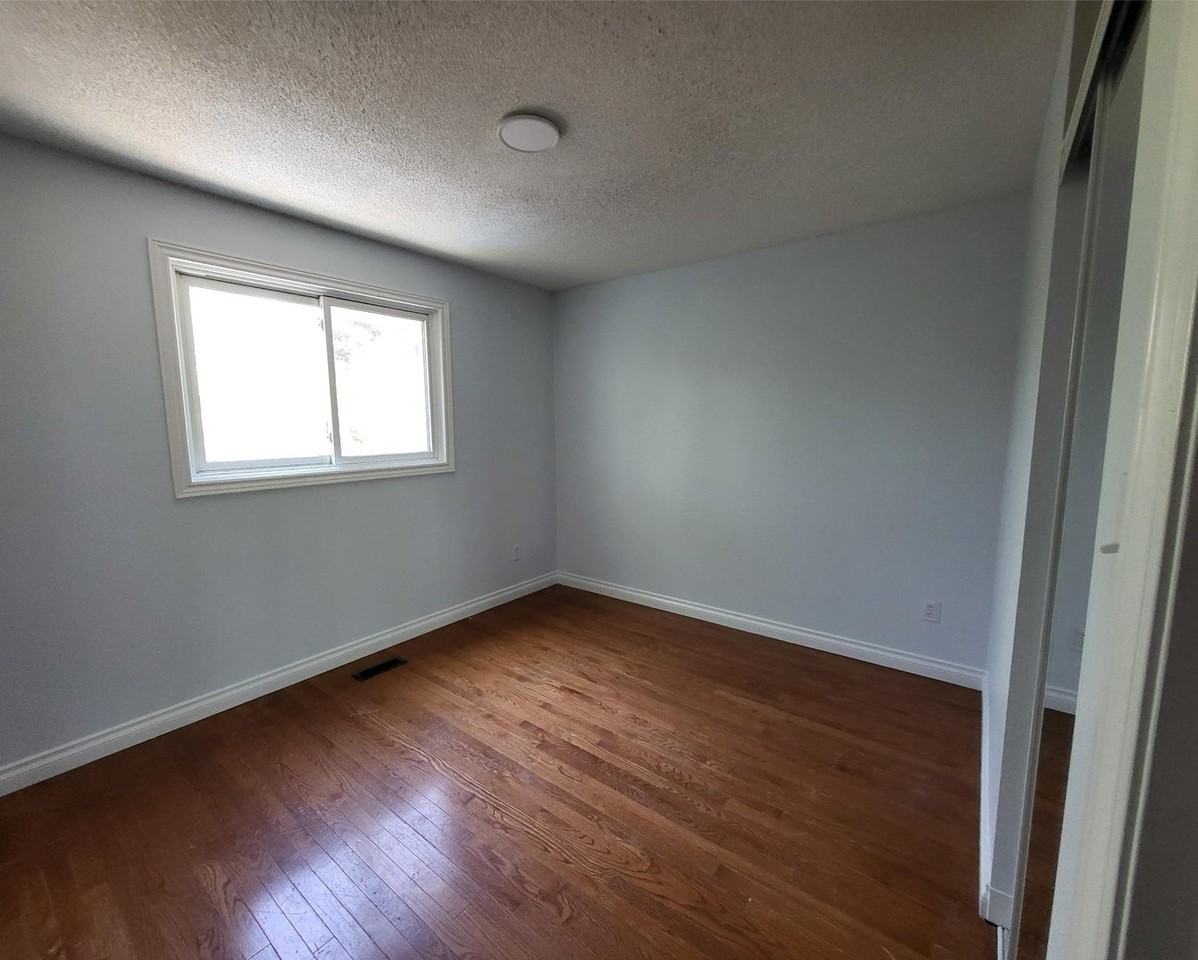 138 Kozlov St - Photo 7 of 17