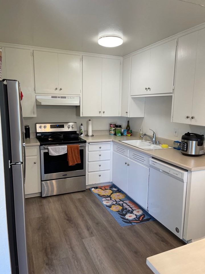 968 Walnut St #D - Photo 2 of 10