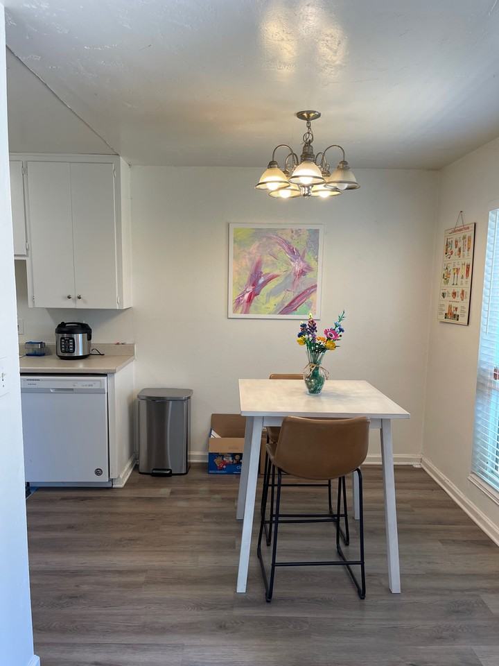 968 Walnut St #D - Photo 4 of 10