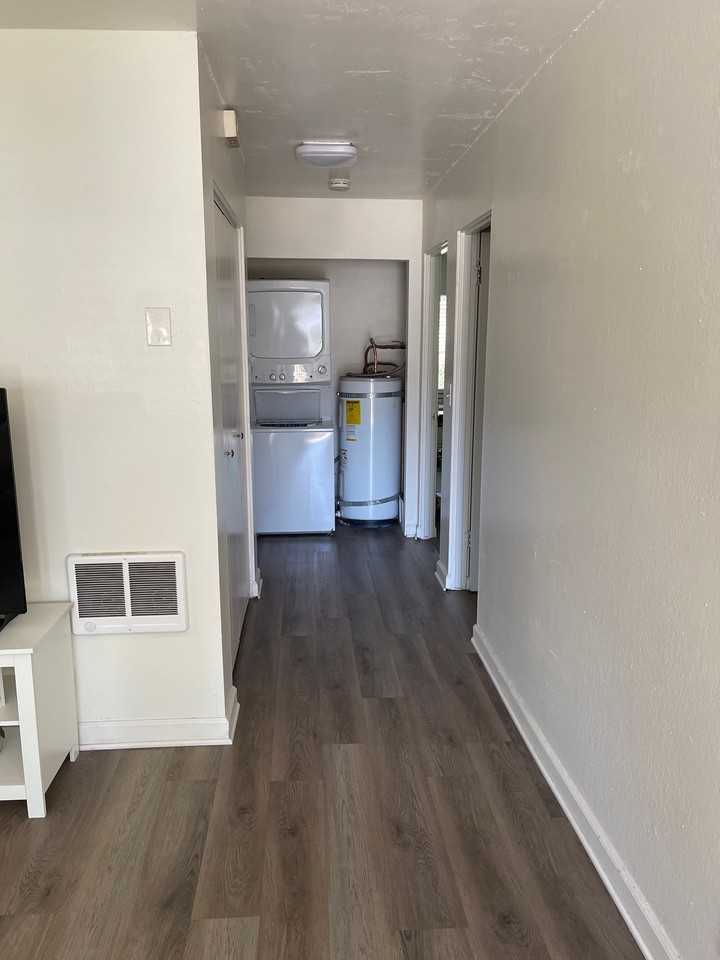 968 Walnut St #D - Photo 5 of 10