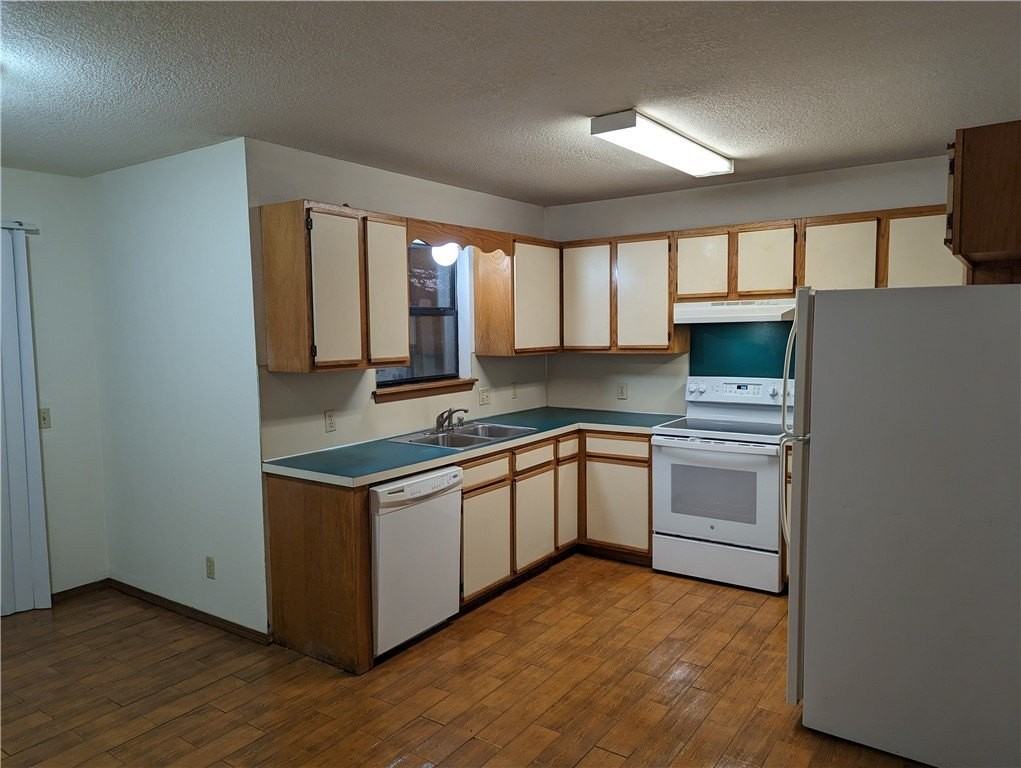 2863 Kasey Ave #B - Photo 3 of 21