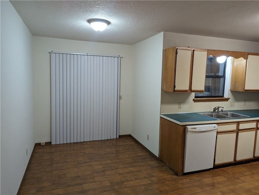 2863 Kasey Ave #B - Photo 4 of 21