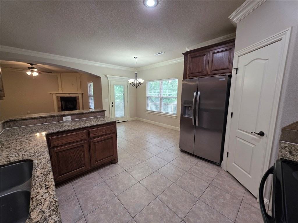 605 Nw 17th Ct - Photo 5 of 25