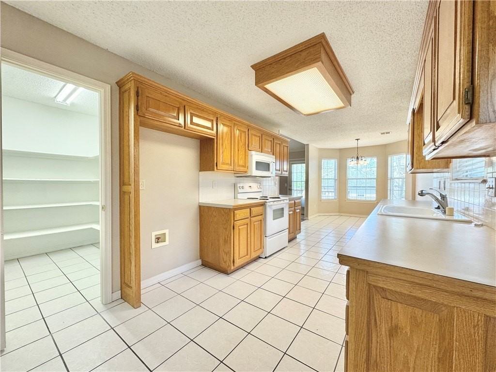 3050 Birch Pl - Photo 7 of 16