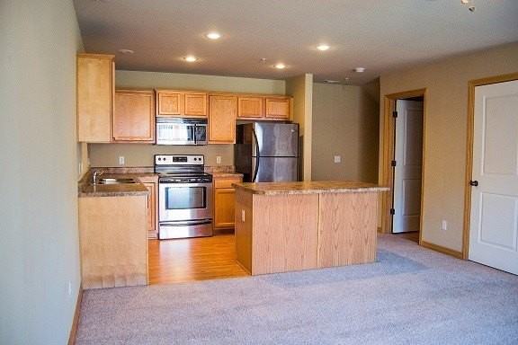 2877 W Hillshire Dr - Photo 4 of 14