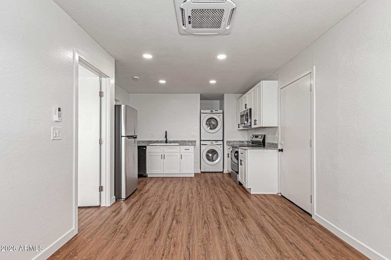 6618 S 22nd Pl #2 - Photo 4 of 13