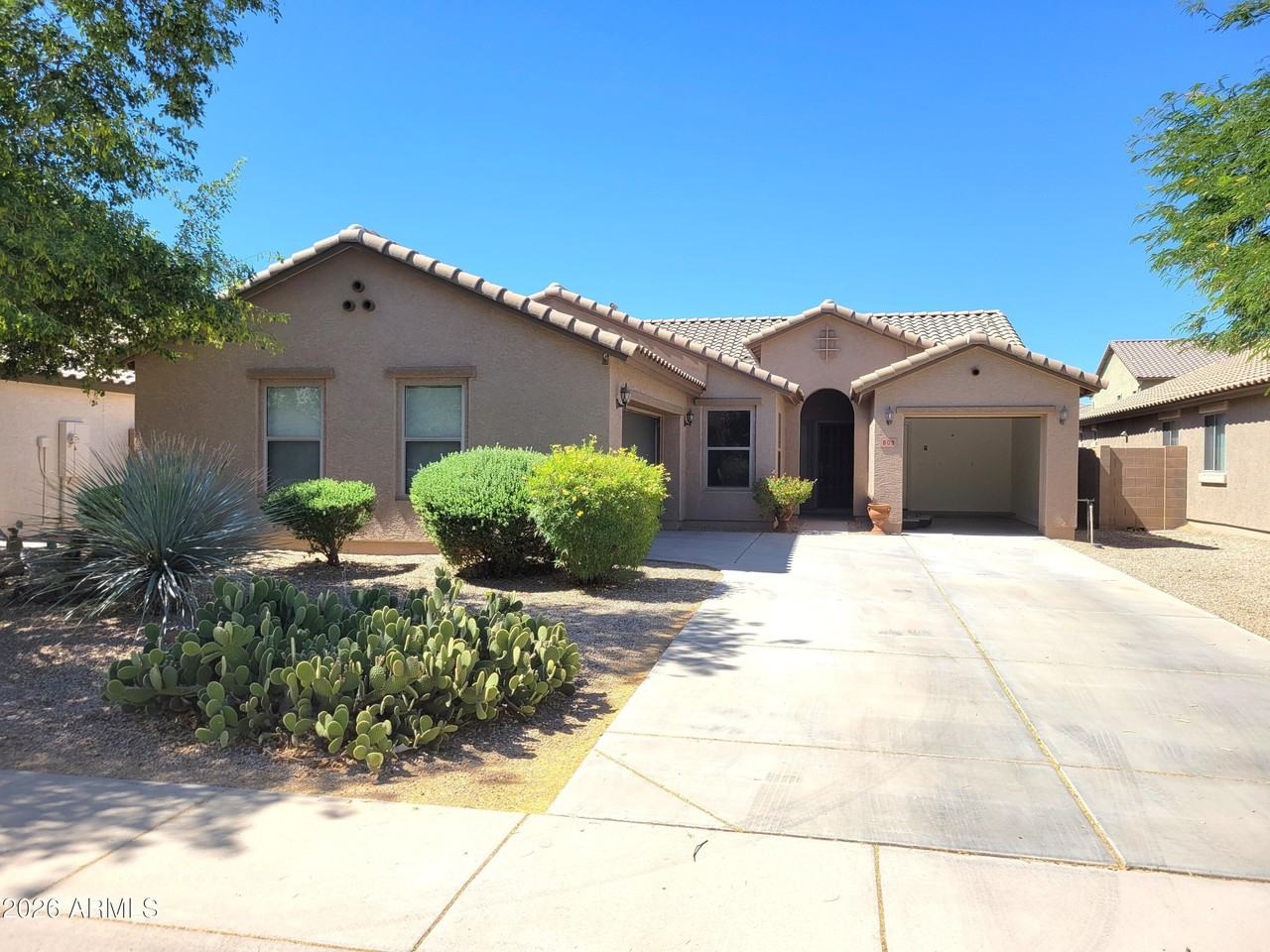 809 W Desert Valley Dr - Photo 2 of 20