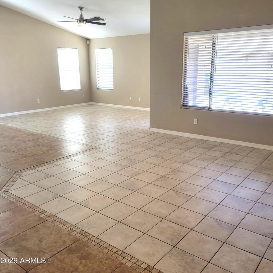 809 W Desert Valley Dr - Photo 3 of 20