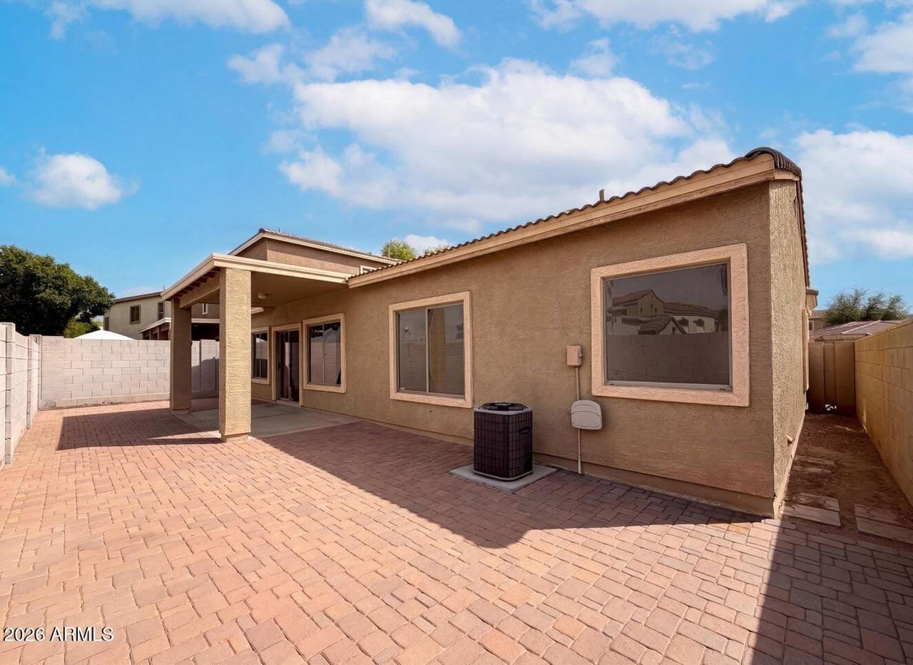 606 W Beautiful Ln - Photo 5 of 23