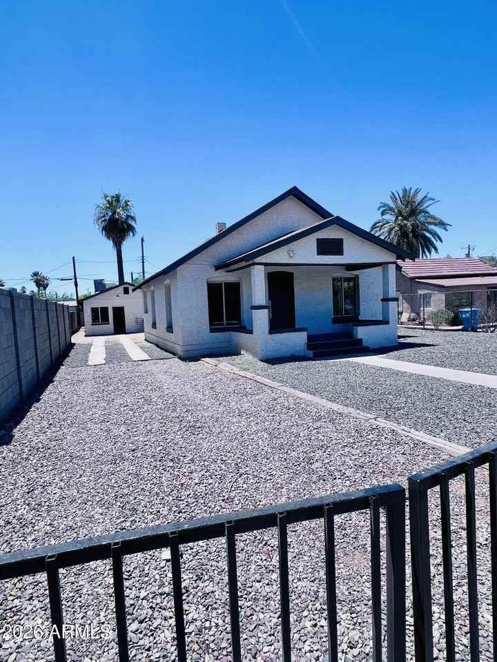 1021 E Fillmore St - Photo 5 of 19
