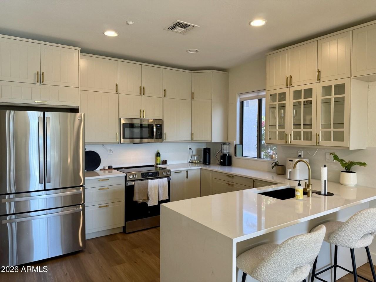 1839 W Owens Way - Photo 4 of 40