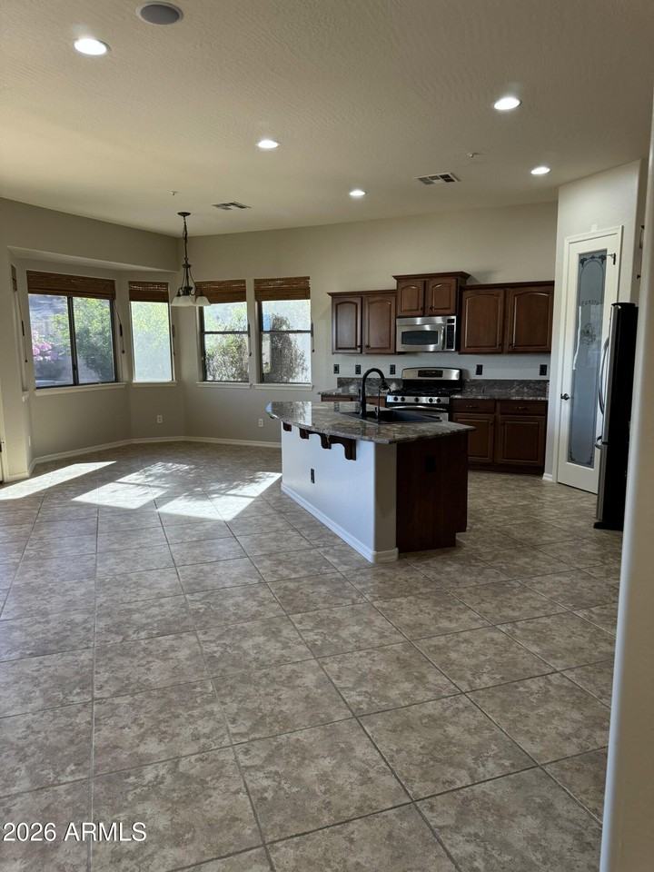 18391 W Verdin Rd - Photo 5 of 23