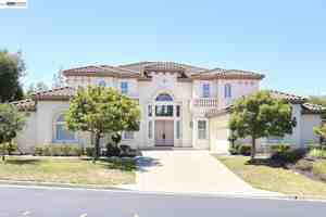 featured image of 3272 Ashbourne Cir