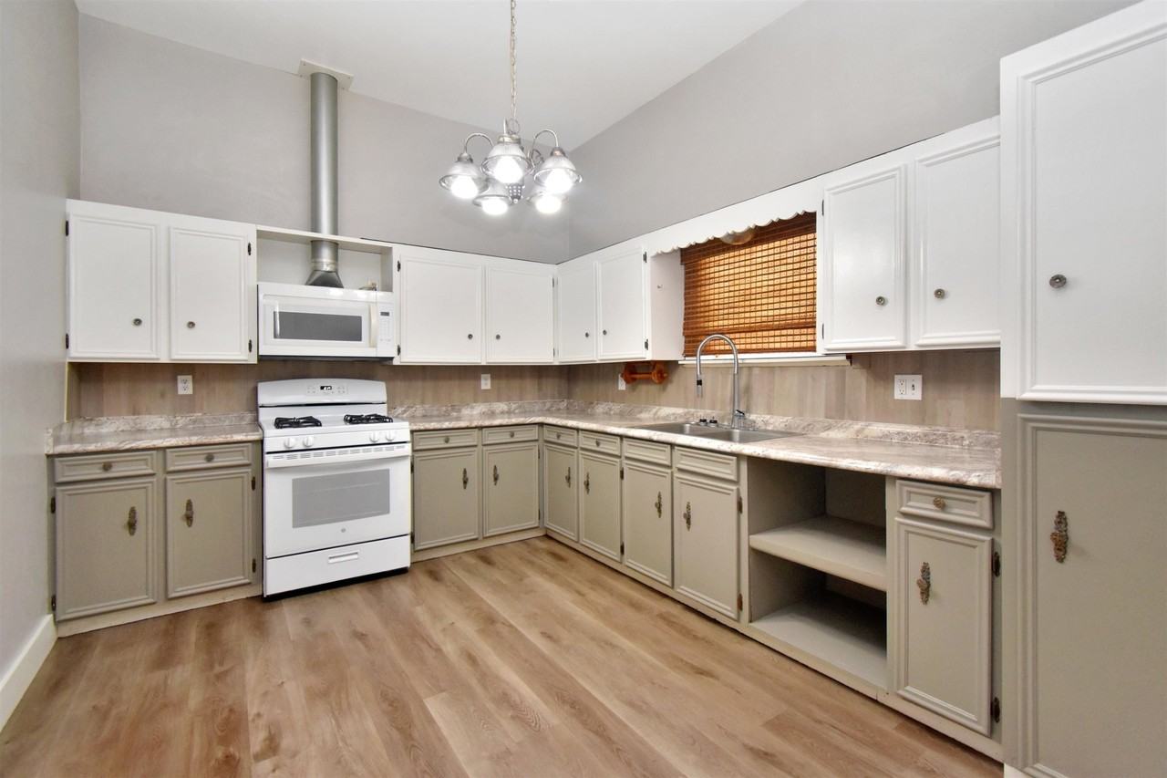 603 Madison Ave - Photo 6 of 14