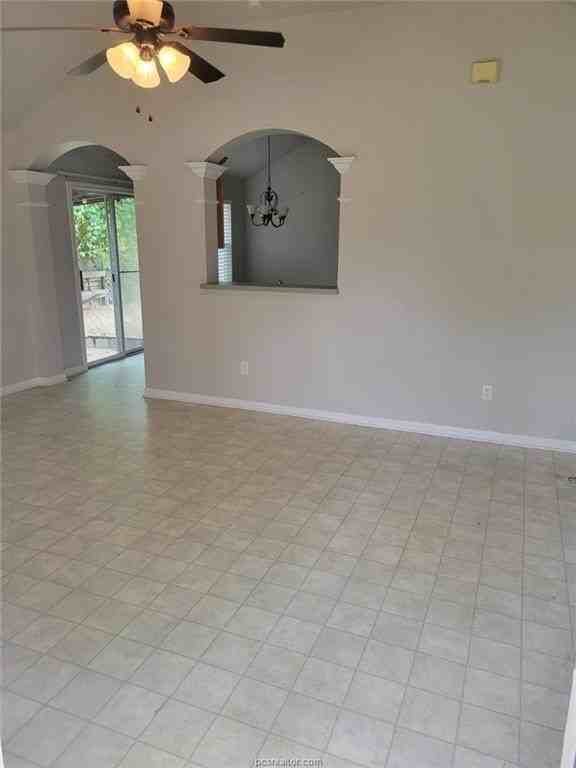 2906 Elise Ln - Photo 2 of 11