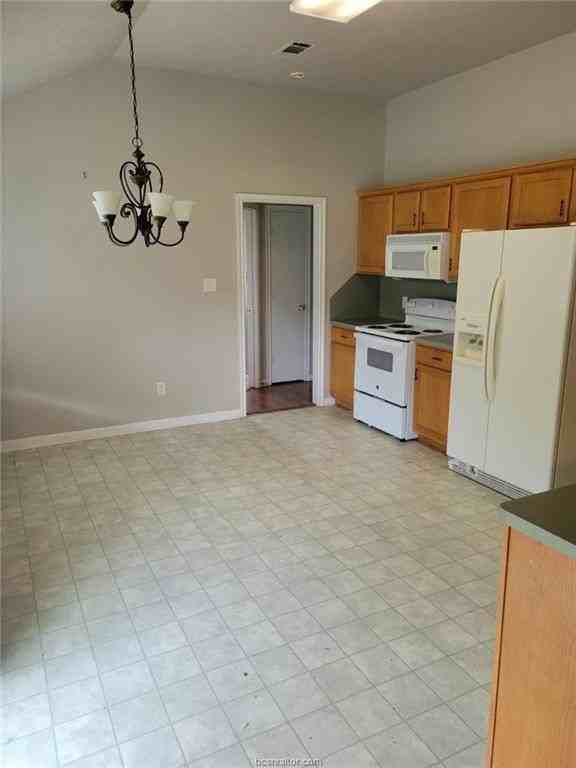 2906 Elise Ln - Photo 3 of 11