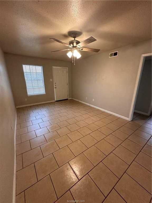 1608 Anderson St - Photo 3 of 8
