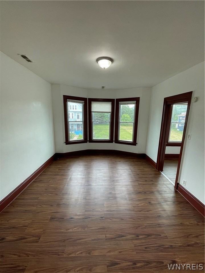 298 Winslow Ave #2 - Photo 6 of 20